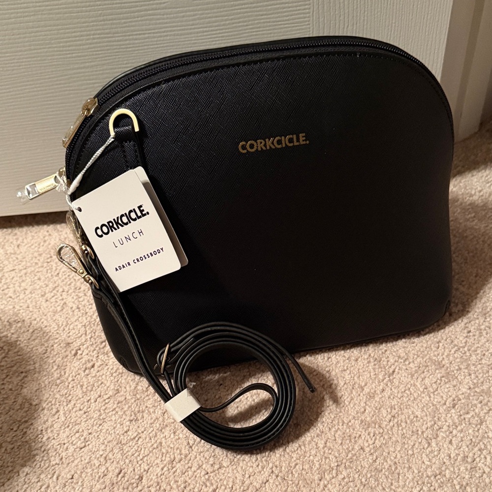 Corkcicle Black insulated Crossbody Adair Lunch cooler Bag